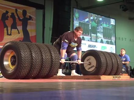 世界最强的大力士到底有多强? #大力士 #最强大力士 #运动员故事