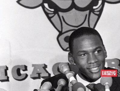 #乔丹 #纪录片 下集!为了参加奥运会,推迟了与公牛队签约的时间!#拼搏 #励志 #篮球 #飞人乔丹