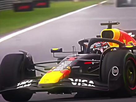 "乐扣的绝望"
#方程式赛车 #勒克莱尔 #维斯塔潘 #比利时大奖赛