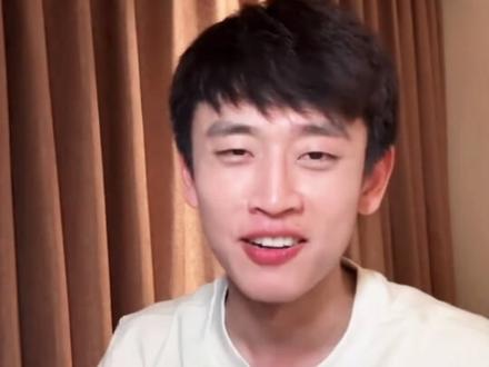 人多的时候一个助理 没人的时候两个保镖😂#王天辰 #瞿桦 #夏雷 #纯真年代的爱情 #岁月有情时