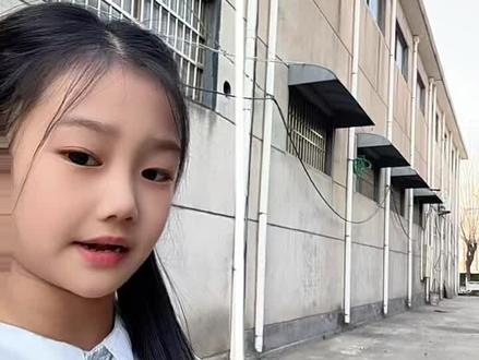 姐姐平时都化这么浓的妆吗? #姐姐平时都化这么浓的妆吗 #搞笑视频#小伊一#