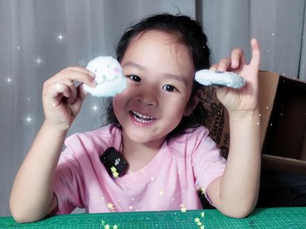 用洗脸巾+棉花跟卡纸做一个动物捏捏乐吧。#抖音生活观察计划 #儿童手工教程 #手工diy #动物捏捏乐 #小萌娃