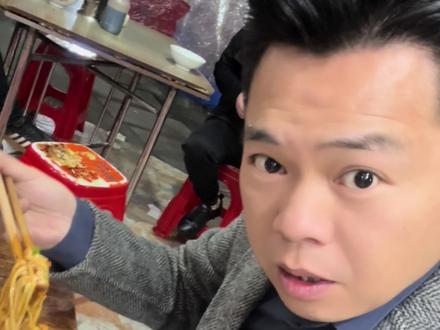 每个城市的夜,都有那一两口吃了才能睡着的味道