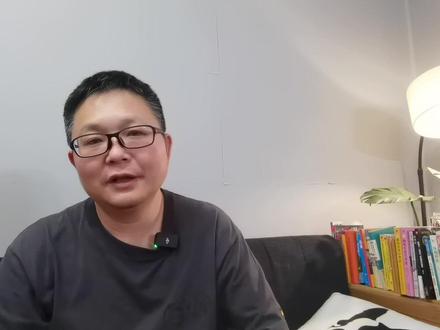 余承东为啥吹牛不违法?发布会“最好SUV”话术大揭秘 余承东说问界M9是“最好SUV”,网友怒指违反广告法。其实发布会的口头表达不算广告,只是个人主观评价。学会这招,所有车企都能放心大胆吹,毕竟嘴说无凭,不算违法。#懂车帝 #问界M9 #余承东 #汽车知识 #新能源汽车 @巨量引擎小助手