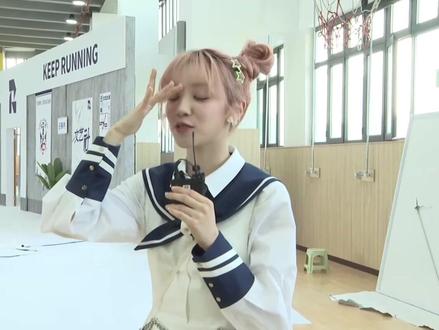 宋雨琦那天看到一个评论说以为张薇是她的本名 #奔跑吧