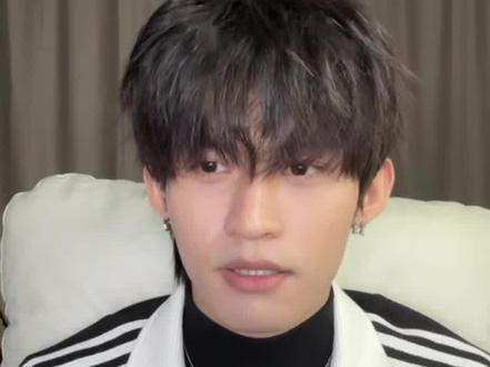 后面也是演都不演了#云旗 #微博直播 #高嘉辉