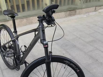 24款捷安特ATX830,禧玛诺CUES变速前2后9变速,油压碟刹,带线控锁死功能,S码车架,27.5轮子,适合1.6到1.8身高骑#捷安特ATX830