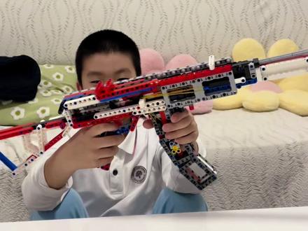 #真实生活分享计划 #AK47 #乐高积木搭建 我耗时三天搭建的AK47,小朋友们喜欢吗💕