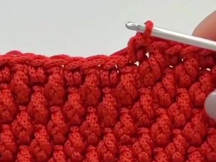 简单好看的编织花样,钩包包,钩垫子,钩收纳都能用上~
#编织教程 #爱生活爱编织 #编织 #毛线编织 #纯手工编制