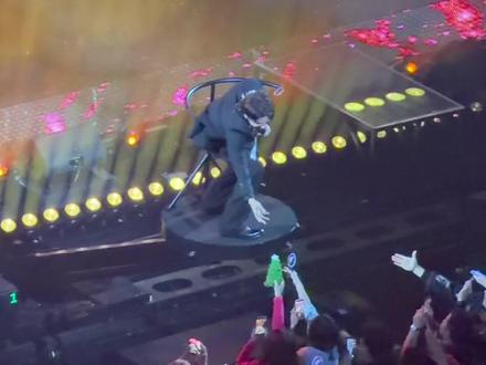 牵你的手去感觉
烟火最迷人的季节
点亮生命的一切 ✨
绽放我们的喜悦🎆
#烟火的季节 #吴建豪#言承旭#五月天#周渝民