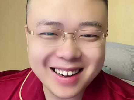 哈哈哈 昨天打开之后 给我看蒙了
