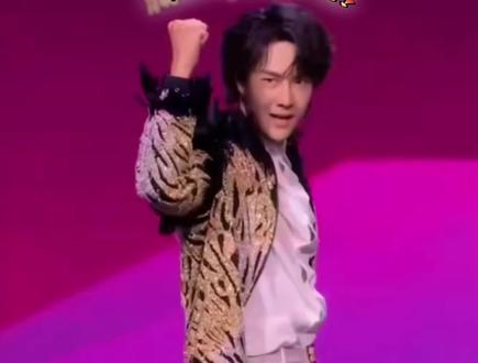 王一博之小小博,太累了
#王一博 #王一博肖战 #王一博跳舞 #春晚 #显眼包