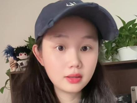 这首歌当时因为歌名歌曲风格差点进不了内地,好在最后成功发行,歌曲不只是写爱情,我觉得更是刀郎写自己的人生坚守——他早年漂泊吃苦,像胡杨一样在逆境里倔强生长,把对理想、岁月的执着都融进歌里#日常vlog #刀郎 #音乐 #喀什噶尔胡杨