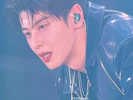 车引诱 谁教你这样喝水的🥲
#车银优