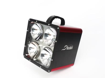 青龙瀚光四头使用及注意事项,请购买的老板详细观看。以及最近一些客户给我们反馈灯光的问题,在此给大家一个回应,我们不需要靠欺骗消费者来获得订单,好的产品是大家用出来的。
1:要中心点亮,那么光斑就很大,中心点亮边缘就会暗,我们的灯泡大,完全可以不做中心点亮度,也就是说打出来的光斑不需要去做中心点和边缘的反差感,去衬托中心点亮度,我们直接一个光束打出去,即是最亮光,让你从3.3,用到4.5都不需要去调灯光,造成鱼的应激反应
2:所有的氙气灯,开最大功率都会光衰,只是我们把它搬到台面上来说罢了,你们有没有发现,你们氙气灯都是刚买的时候亮,用了一段时间过后就发现没有那么亮了,所以说我们做了大炮模式,亮度和抢鱼模式差不多,却能延缓灯泡光衰。从而提高灯泡寿命。#青龙瀚光 #黑坑 #黑坑鲫鱼 #江浙沪灯光秀#厂家