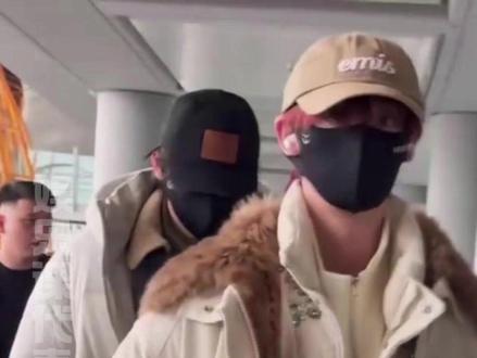 记得多穿点好好玩,楼丝们交了钱的#时代少年团 #团综 #俄罗斯 #楼丝 #谭爽