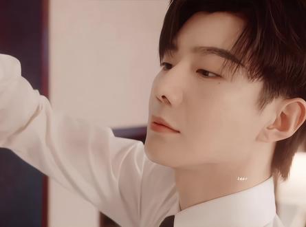 游主任不是色令智昏怎会去赌一把,这眼神明显被勾搭了,只是游主任有三观会忍。#游书郎#樊霄