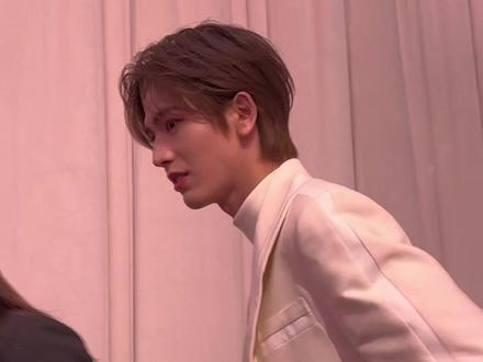 今日份兰蔻菁纯艺术展嘉宾和明星们都被冻惨了#倪妮#张婧仪 #张凌赫 #杨祐宁 #赵今麦