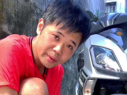 摩托车轮胎漏气,建议大家自备小工具,摩旅或通勤都非常好用,避免推车的尴尬#铃木uy125 #补胎工具