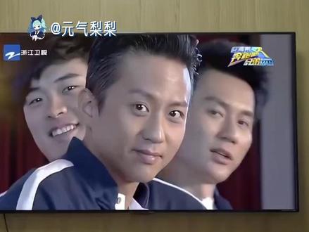 这就是用第一视角打开初代跑男的杀伤力吗#奔跑吧兄弟 #跑男 #邓超 #李晨 #angelababy