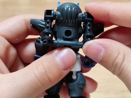 #布鲁可 #布鲁可变形金刚 小孩哥自己录的视频,要求我必须帮他发抖音我只能照做😆@布鲁可官方旗舰店 @布鲁可积木人