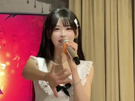 没心没肺才能活得不累~
#不如喘口气吧小大人 #林舒晴 #snh48 #minilive