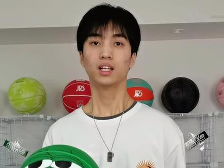 这款#悲伤蛙 #篮球 有浮力啦,还不来直间播入手一颗!!!