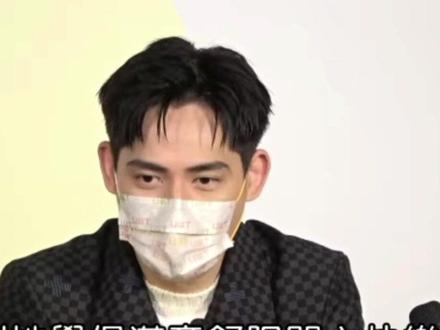 周渝民给女儿看F4时期的影片,孩子的反应很不给面子。