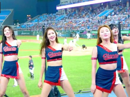 不同国家的啦啦队表演,朝鲜最有气势,日本在雨中,美国最劲爆 #啦啦队美女 #各国差异 #不同国家对比