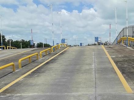 平南悦兴考场小车科目二模拟考试