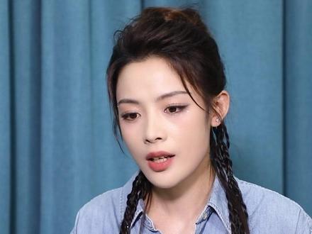 #陈丽君说我不会离开越剧 #陈丽君入选2024中国非遗年度人物百位候选人。#人民文娱专访陈丽君 ,她提到自己练功时咬牙坚持的心境和人生已经离不开越剧的感受,“她一直陪着我,我也不会离开她”。#陈丽君连续两年候选非遗年度人物