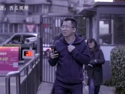 张一鸣创业初期真实写照:公司年会叫8个海底捞,还有欠电费跳闸
视频来源:西瓜视频 ©版权归原作者所有,本内容为原作者独立观点,不代表本账号立场!#持续关注持续精彩 #资鲸网 #正能量