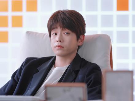 裴谦月薪五千搞副业!化身滴滴司机,车后座摆满小饰品想带货,刚接单就被辛特助抓包违规!