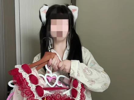 天知道这堆裙子有多重#剑来 #陈平安 #lolita变装 原创@時夢^