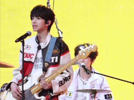 251228|陈浚铭《适合不适合》
#陈浚铭 #tf家族新年音乐会 #帅 #演唱现场