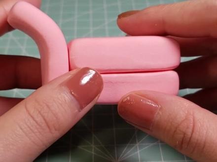 快来帮我装饰奶盒公寓~
今天的主题是纸盒美乐蒂小屋
接下来捏什么主题呢
#废物利用 #粘土 #三丽鸥 #loft公寓 #改造