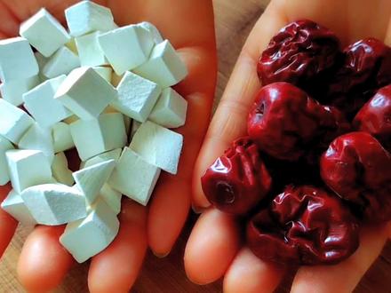 春天,茯苓搭配红枣才是绝配,解决了很多人的大烦恼,省钱又实用