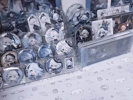 #芙宁娜c服开箱测评#开箱测评#芙宁娜试衣 @毛丫儿 芙宁娜c服开箱测评来喽!是除了袜子剩下都有!也是非常好了!!感谢妈妈送来的一套c服!#原神