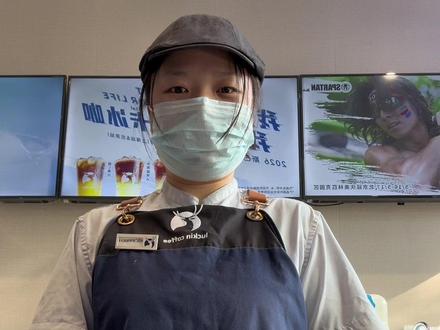 调酒师上线(绯色月光)#瑞幸咖啡
