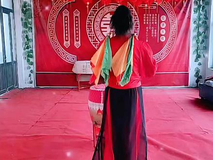 #鼓舞#一起学打鼓《欢天喜地喝喜酒》背面完整版,练习中…欢快的音乐🎶一定要学起来。