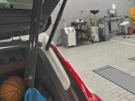 沃尔沃XC60拆卸后尾门内饰板#沃尔沃