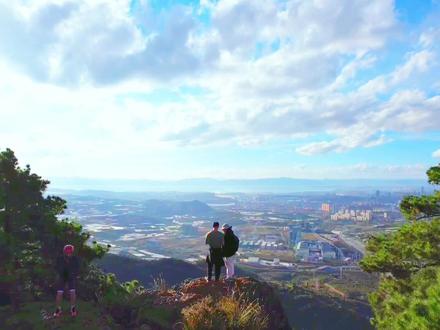 #创作灵感 #旅行推荐官 #旅行攻略扶持计划 #dou出你的私藏景点 #小众景点 今天给大家推荐万溪冲登山步道,全程4小时左右,新手走好,可以看日落。