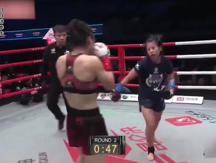 少林女弟子关啊翠路子真野,竟能打哭世界冠军,张伟丽痛哭称对不起教练#拳击 #张伟丽