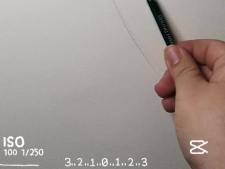 铅笔手绘坐姿动漫少女教程。“她看到你了”#动漫手绘