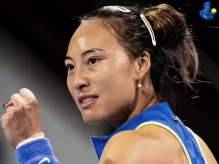 郑钦文不敌莱巴金娜:让人热泪盈眶的失利 2026WTA1000多哈站第三轮焦点战,刚刚复出的郑钦文和新科澳网冠军莱巴金娜相遇,迎来两人间的第四次交手。郑钦文首盘状态火热,在接发、小球和切削等环节都令人惊艳;莱巴则从第二盘开始展现世界第一有力竞争者的风采。虽然最终被逆转,但郑钦文在决胜盘2-5依然不放弃、挽救赛点追到5-5平的表现值得所有球迷的掌声。
#郑钦文 #网球 #莱巴金娜 #体育 #WTA