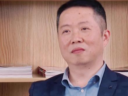 听说明年可能会取消转业安置?甚至有传言说2024年后,少校以下退役只能选择复员?这些问题听听涛哥怎么说。#老兵永远跟党走 #军官转业 #退役