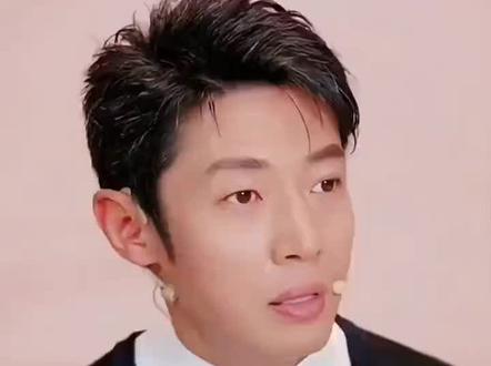 6岁王恒屹背600首诗词 ,后浪来袭!#中国诗词大会 #诗歌朗诵