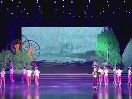 发一个很多年前演唱的安徽庐江民歌《十里长冲好风光》片段。#演出现场