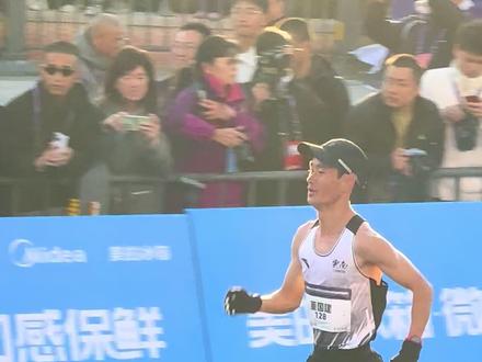 #马拉松 #跑步 #运动 #比赛现场 #保持热爱奔赴山海 2023合肥马拉松暨全国马拉松锦标赛即将开始,逐鹿合肥,期待冠军🏆