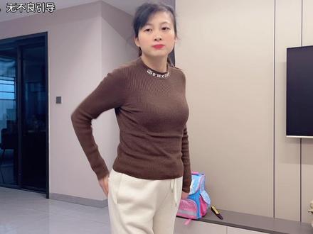 老公故意捉弄媳妇,提出过分要求,耍得媳妇团团转太逗了